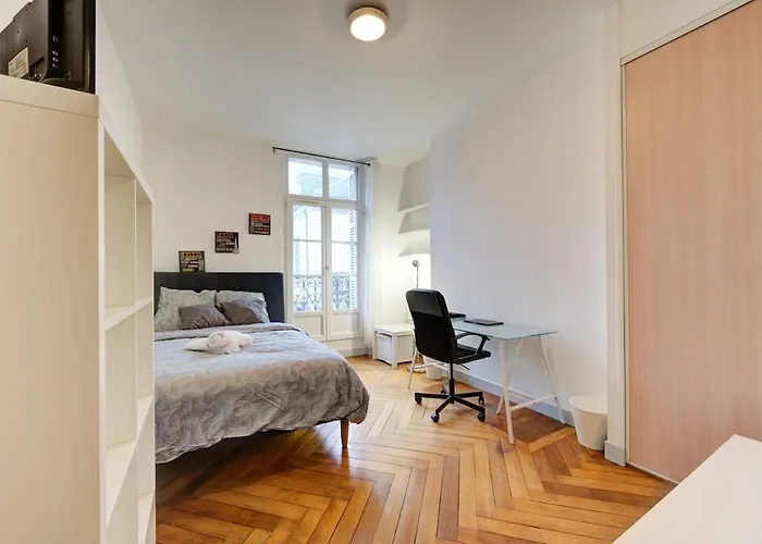 Cosy Hyper-centre * 图尔