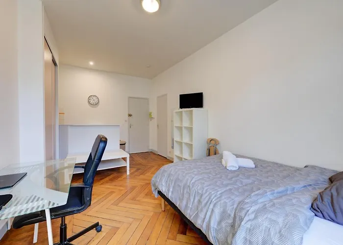 Cosy Hyper-centre 图尔